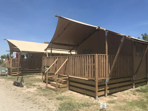 Luxury lodge tent 1