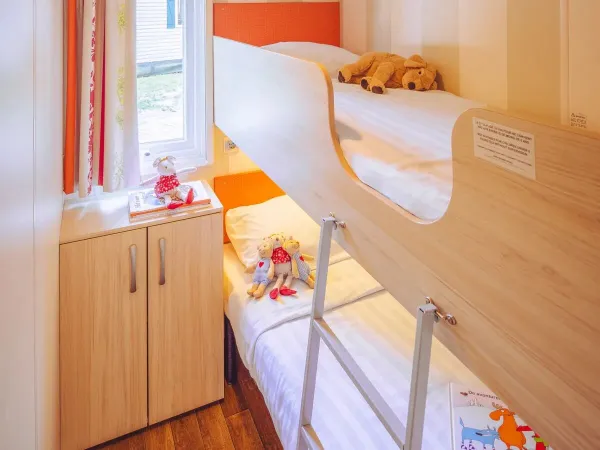 Roan Comfort Plus Lounge bedroom with bunk beds.