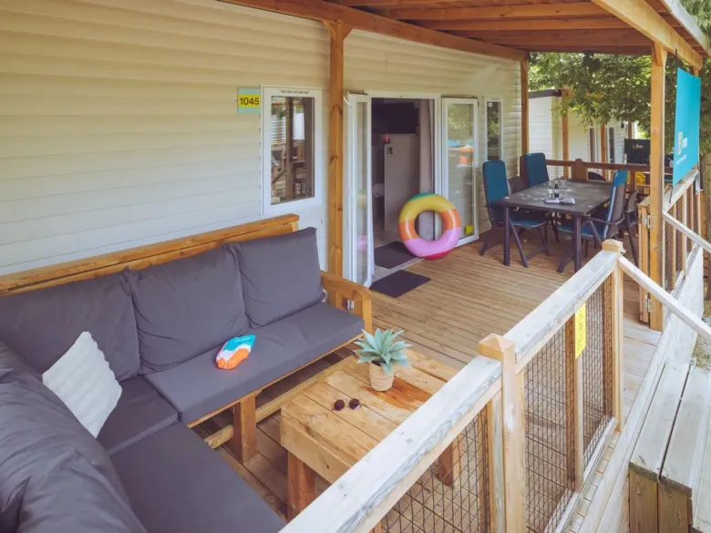 The Roan Premium Lounge mobile home.