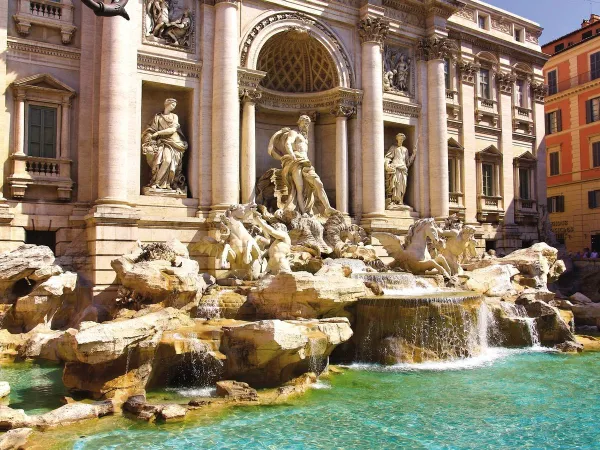 The Trevi Fountain in Rome near Roan camping hu I Pini village.