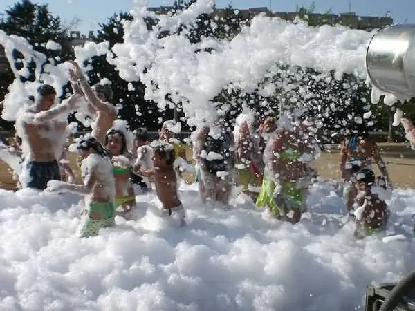 Foam party at Roan camping La Masia.