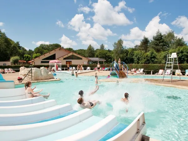 Swimming pool at Roan camping de Bonnal.