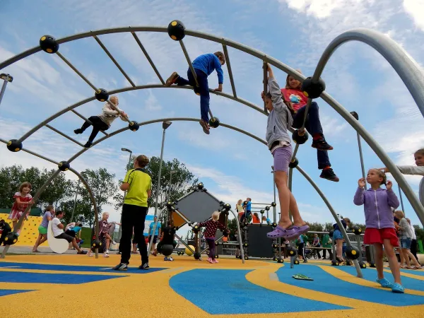 Large playground at Roan camping Pra'delle Torri.