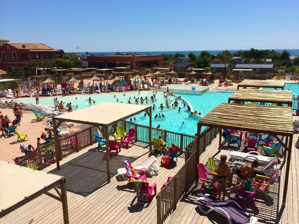 Overview lagoon pool at Roan camping Beach Garden.