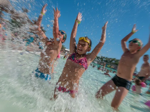 Water fun at Roan camping Beach Garden.