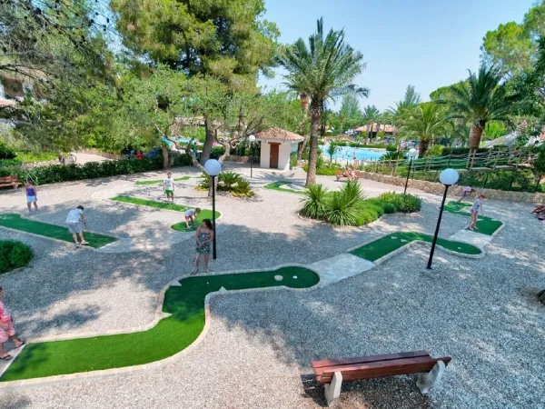 Miniature golf at Roan camping Playa Montroig.