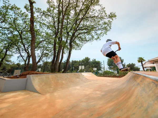 Skating in the skate park at Roan camping Lanterna.