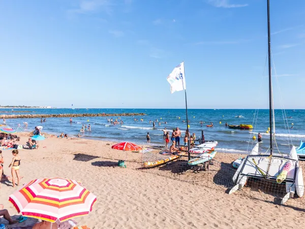 The beach at Roan camping Club Napoléon.