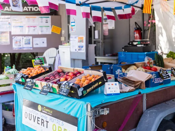 Fruit stand at Roan camping La Chapelle.