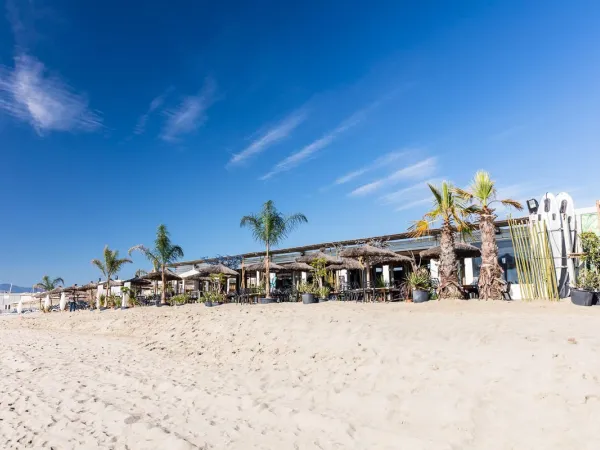 Beach restaurant close to Roan camping De Canet.