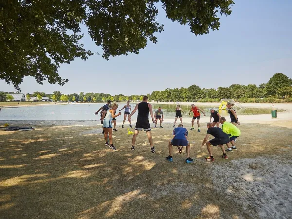 Bootcamp on the beach at Roan camping Terspegelt.