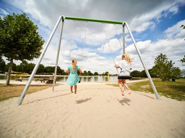 Swinging at Roan camping Terspegelt.