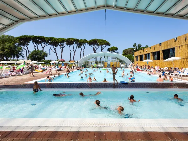 Pool that can be covered at Roan camping hu Park Albatros village.