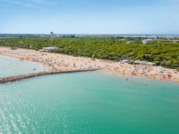 The beach at Roan camping Union Lido Mare.