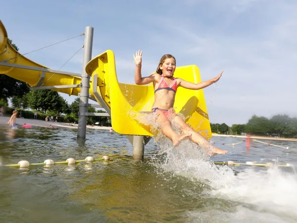 Outdoor slide at Roan camping Terspegelt.