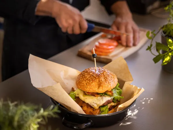 Freshly prepared hamburger sandwich at Roan camping Valkanela.