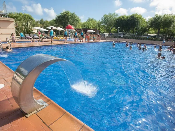 The swimming pool at Roan camping Caballo de Mar.