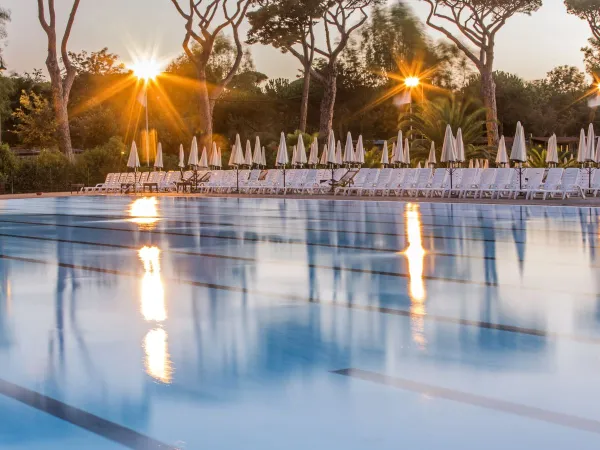 Olympic pool at Roan camping Altomincio.