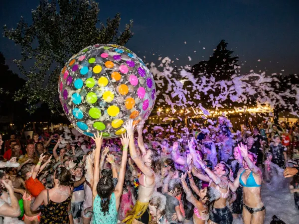 Foam party at Roan camping hu Altomincio village.