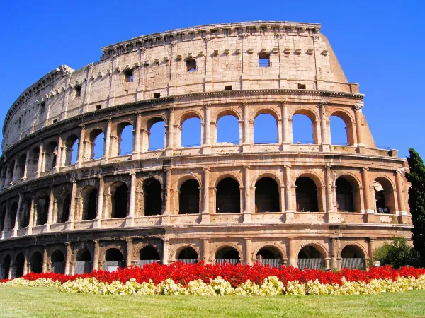 The Coliseum in Rome near Roan camping hu I Pini Village.