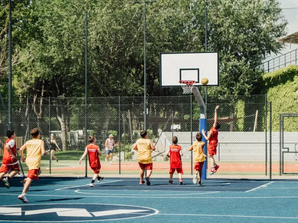 Basketball court at Roan camping Mediterraneo.