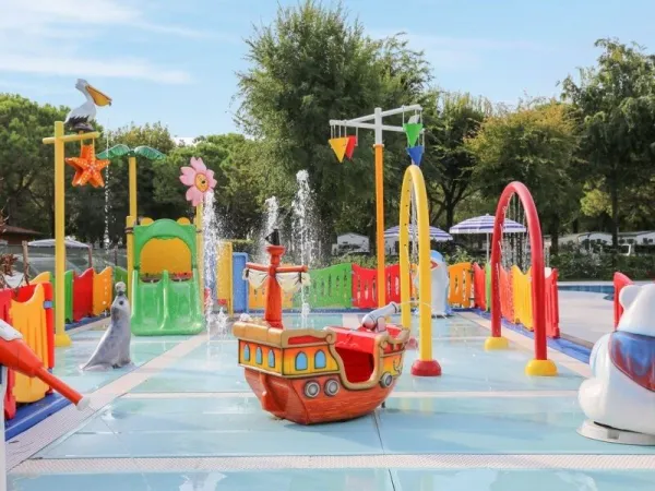 Children's water playground at Roan camping Sant Angelo.