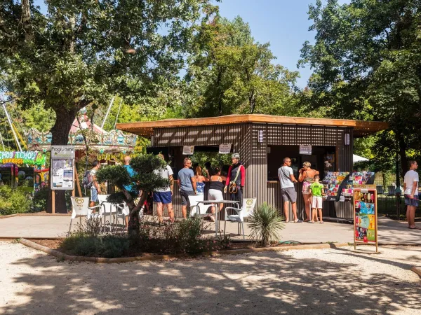 Catering facility at Roan camping Le Pommier.