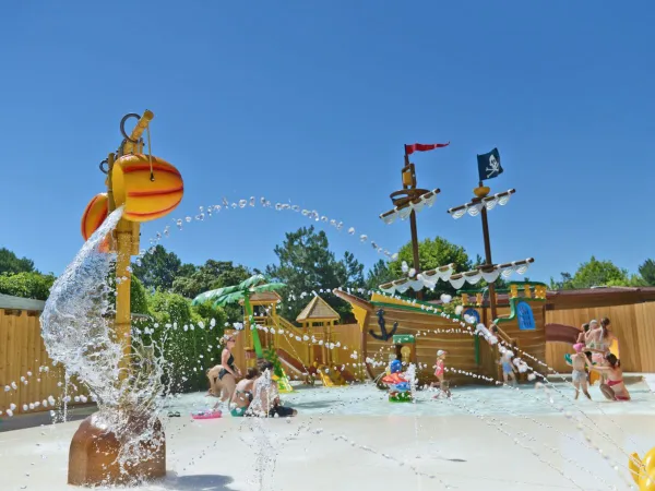 Water playground at Roan camping Tahiti.