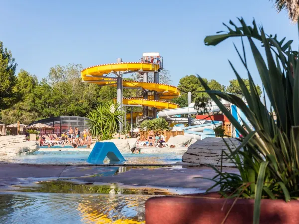 Part of the swimming pool at Roan camping de Canet.