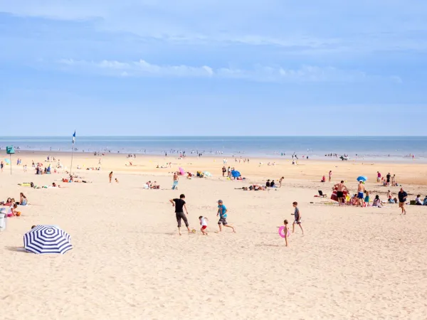 Sandy beach at Roan camping Le Domaine de Beaulieu.