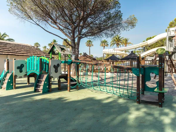 Playground at Roan camping La Baume.