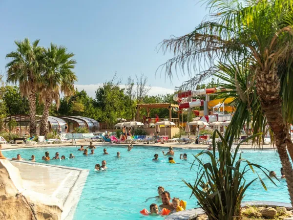 Outdoor pool at Roan camping La Chapelle.