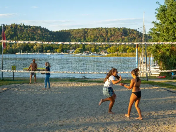 Beach volleyball at Roan camping Lido Verbano.