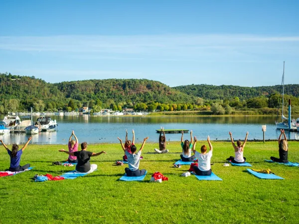 Yoga classes at Roan camping Lido Verbano.