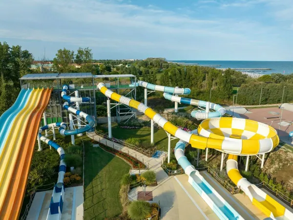 Waterpark with slides at Roan camping Pra'delle Torri.