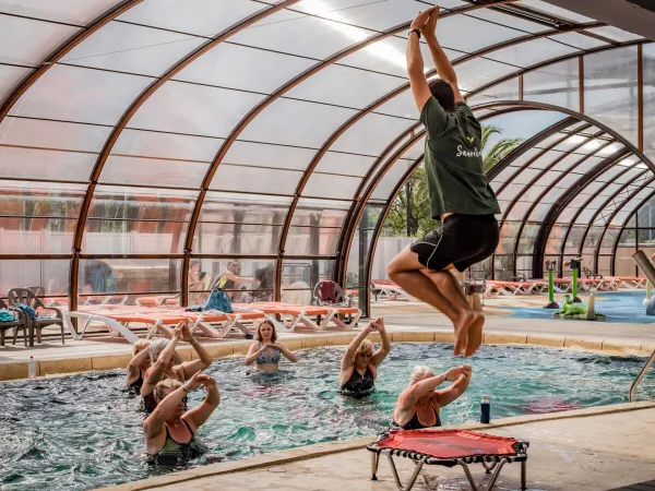 Indoor pool at Roan camping La Sardane.