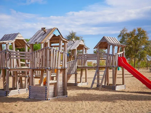 The playground at Roan camping Les Dunes.