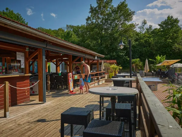 The restaurant at Roan camping Le Chêne Gris.