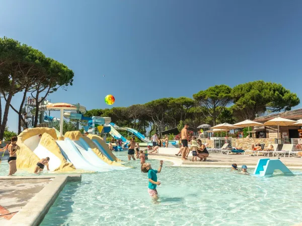 Children's pool at Roan camping Le Castellas.