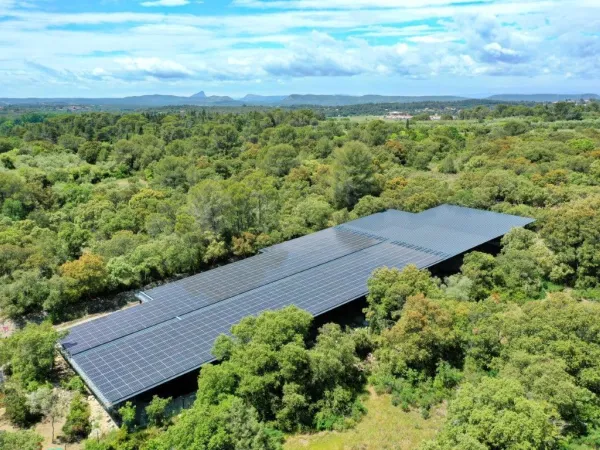 Solar panels park with 1,200 m² at Roan campsite Domaine de Massereau.