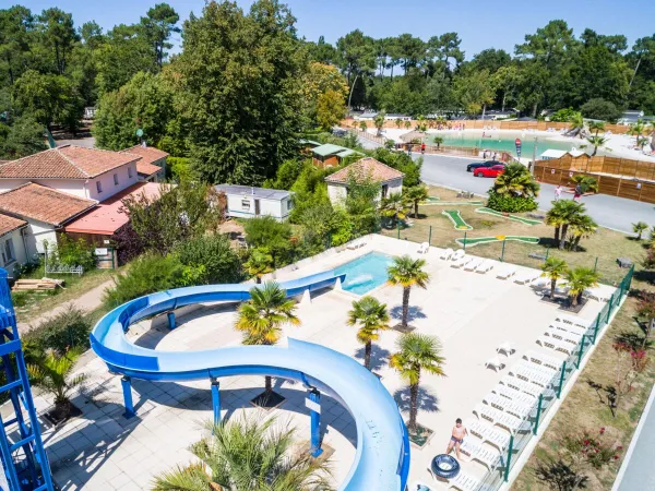 Slide and lagoon pool at Roan camping La Clairière