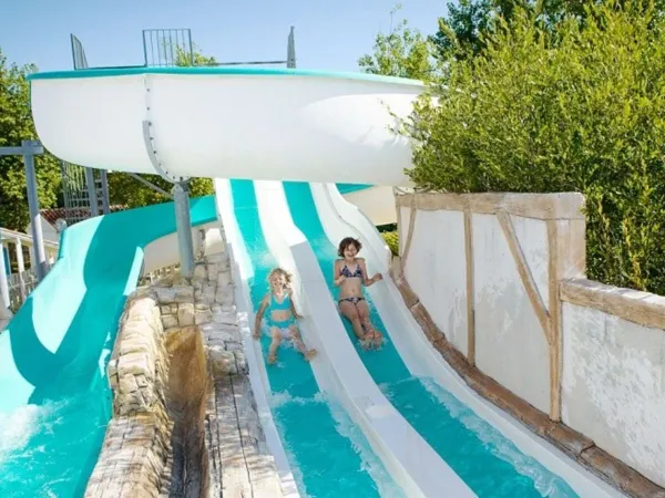 Slides in the pool at Roan camping Le Domaine de Beaulieu