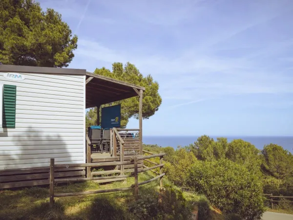 Premium Plus Lounge accommodation at Roan campsite Cala Gogo.