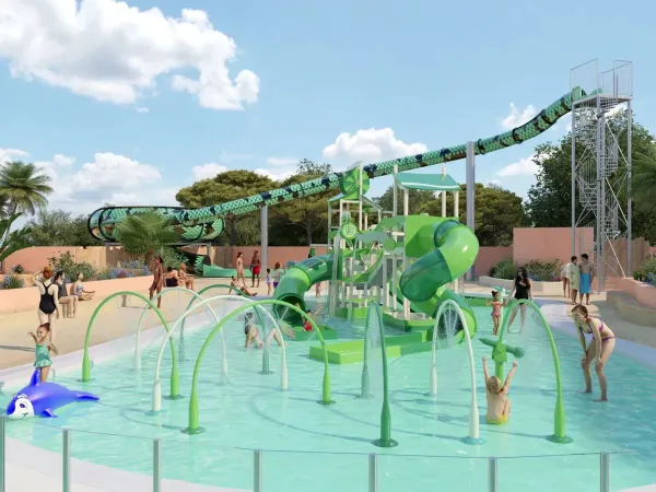 New water playground and spacebowl slide in 2025 at Roan campsite Le Domaine du Clarys.