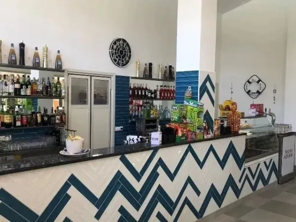 The bar at Roan camping Del Forte.