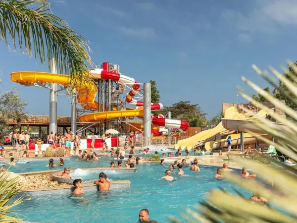 The swimming pool at Roan camping Les Dunes.