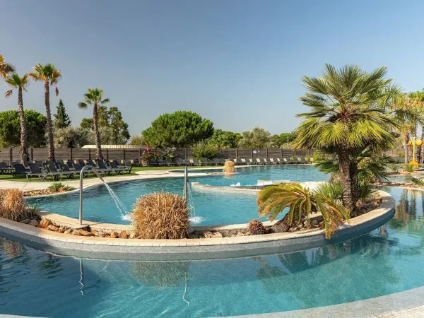 The swimming pool at Roan camping Les Dunes.