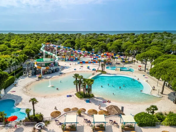 Overview pool complex of Roan campsite Union Lido Mare.