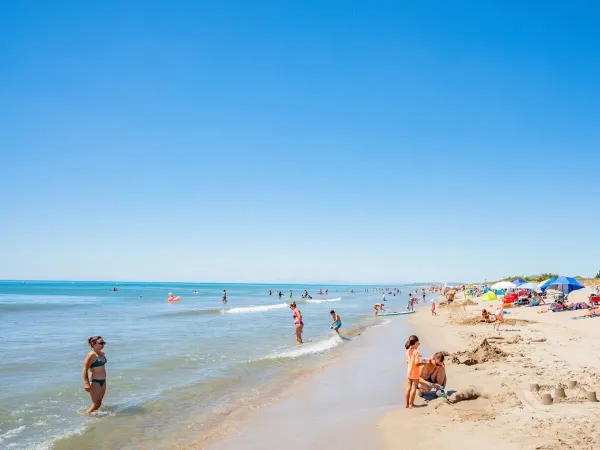 Beautiful sandy beach at Roan camping Le Serignan Plage.