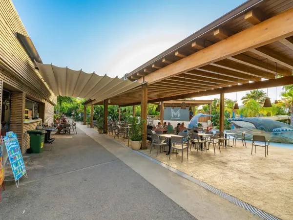 Restaurant with bar at Roan camping Caballo de Mar.